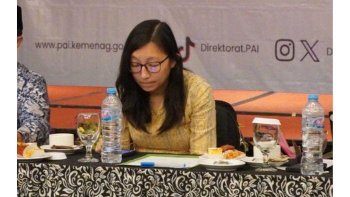 KEWENANGAN - Jurist Tan membahas peningkatan kualitas pendidikan nasional, termasuk masalah Pendidikan Profesi Guru (PPG) dan Tunjangan Profesi Guru (TPG) Guru Agama, di Jakarta, Oktober 2024.