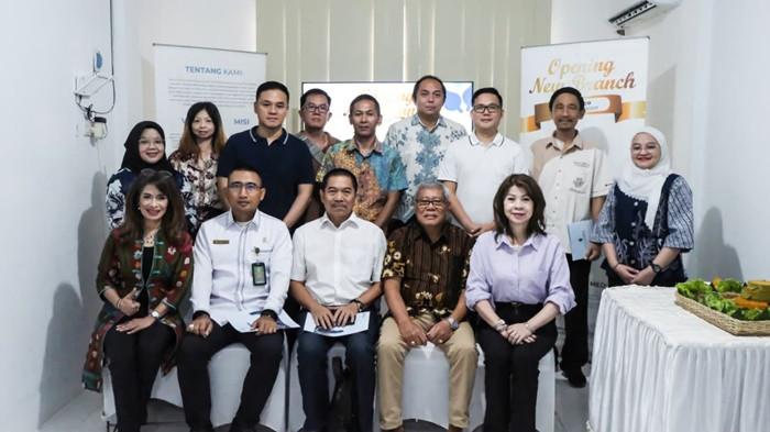 Taxco Solution perusahaan konsultan profesional yang menyediakan layanan menyeluruh di bidang pajak, akuntansi, kepabeanan, dan hukum, resmi membuka Kantor Cabang Palembang yang berlokasi di Jl. Kolonel Atmo No. 70, Kelurahan 17 Ilir, Kecamatan Ilir Timur I.