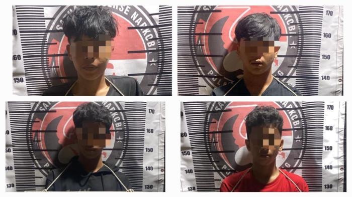 PENGUNGKAPAN KASUS NARKOBA- Satresnarkoba Polresta Padang berhasil menyita sembilan paket besar narkotika jenis ganja kering di Kota Padang, Rabu (14/1/2026) dini hari.