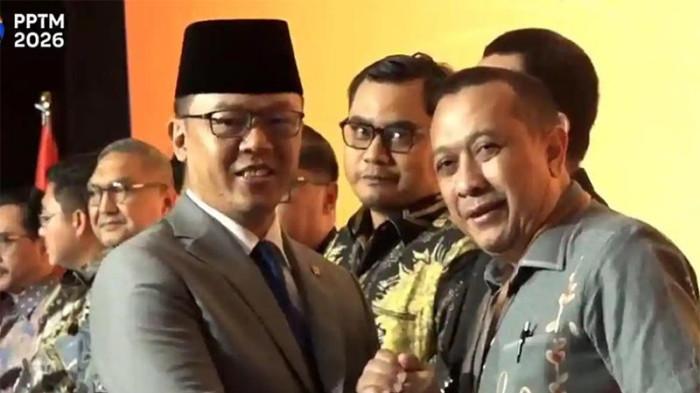 serambi indonesia terima penghargaan