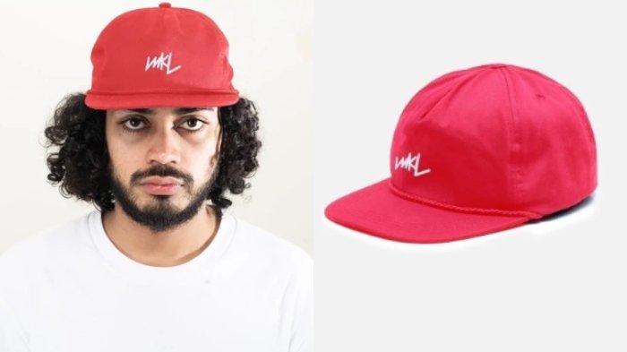 Snapback punya look bold dan bisa jadi statement untuk style kamu, harga mulai Rp 50 ribu.