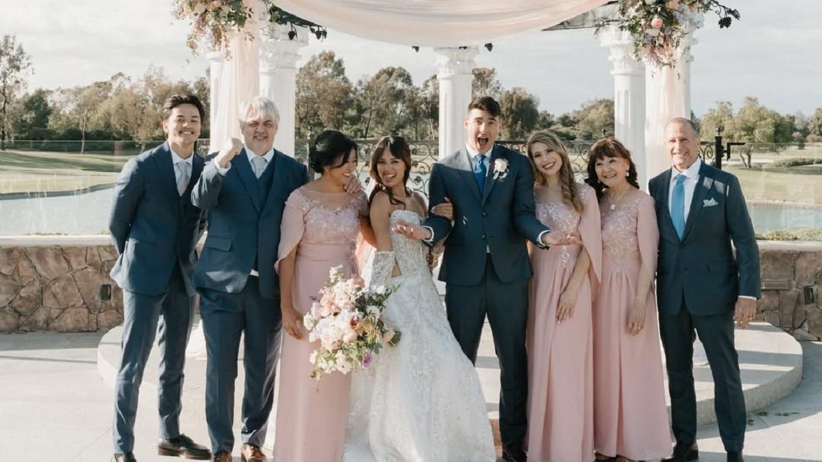 PERNIKAHAN AURELIE - Foto pernikahan Aurelie dengan Tyler Bigenho yang dipamerkan di Instagram