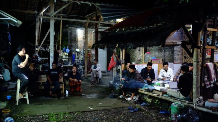 Potret kegiatan komunitas Sraddha Sala dari Rendra Agusta 2