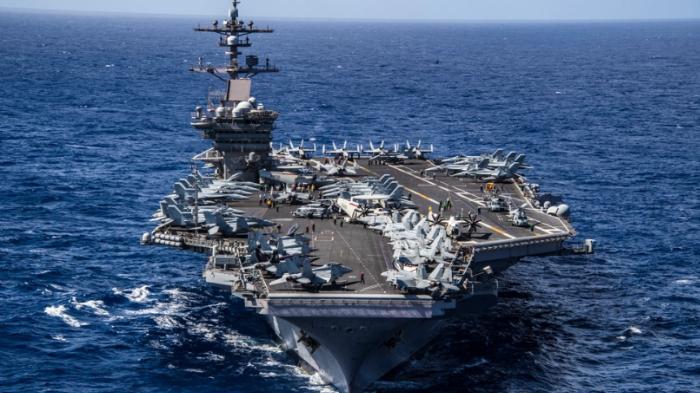 KAPAL KELAS NIMITZ – Tangkap layar yang diambil dari laman resmi US Navy (11/4/2025), memperlihatkan Kapal induk USS Carl Vinson yang semula berada di lautan Asia-Pasifik kini telah bergeser ke wilayah Timur Tengah untuk mendampingi kapal induk USS Harry S. Truman, dalam menjalankan kampanye AS melawan Houthi.
