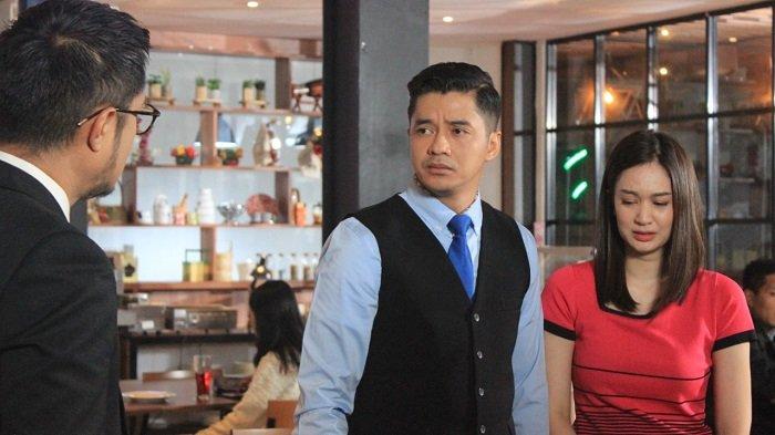 Cuplikan adegan Adly Fairuz dan Faradilla Yoshi saat membintangi serial Berbagi Suami The Series yang tayang di ANTV.