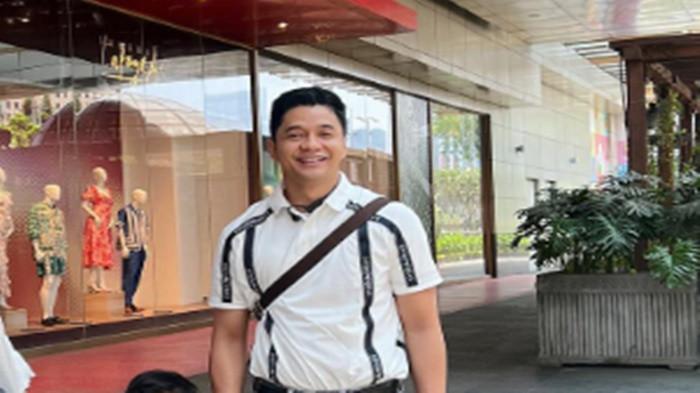 PENIPUAN CALO AKPOL - Aktor Adly Fairuz harus menghadapi gugatan perdata wanprestasi senilai hampir Rp 5 miliar atas kasus dugaan penipuan modus masuk Akademi Kepolisian lewat jalur orang dalam.