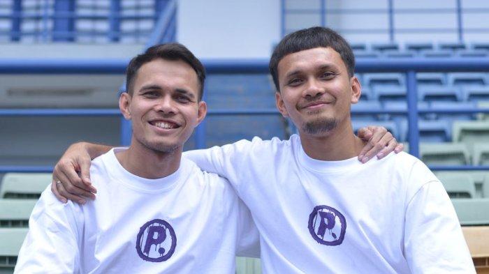Pemain PERSIB, Al Hamra Hehanussa dan Muhammad Rezaldi Hehanussa.