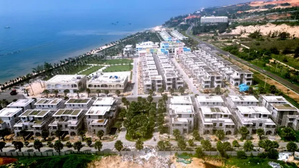 Tạm đình chỉ vụ chủ đầu tư dự án Biển Quê Hương kiện người tố cáo lãnh đạo tỉnh Bình Thuận cũ - Ảnh 1.