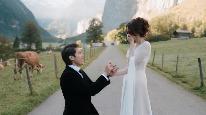 LAMARAN - Viral di medsos putra Ahmad Dhani, El Rumi melamar Syifa Hadju di Pegunungan Alpen, Jumat (2/10/2025). Tentu saja hal ini mengejutkan buat Ahmad Dhani.