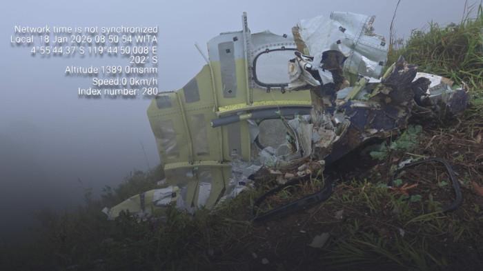 SERPIHAN PESAWAT - Serpihan pesawat ATR- 42-500 yang ditemukan di puncak gunung Bulusaraung, Kabupaten Maros, Sulawesi Selatan, Minggu (18/1/2026)