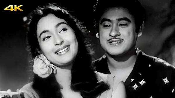 A still from the song 
Yeh Raatein Yeh Mausam