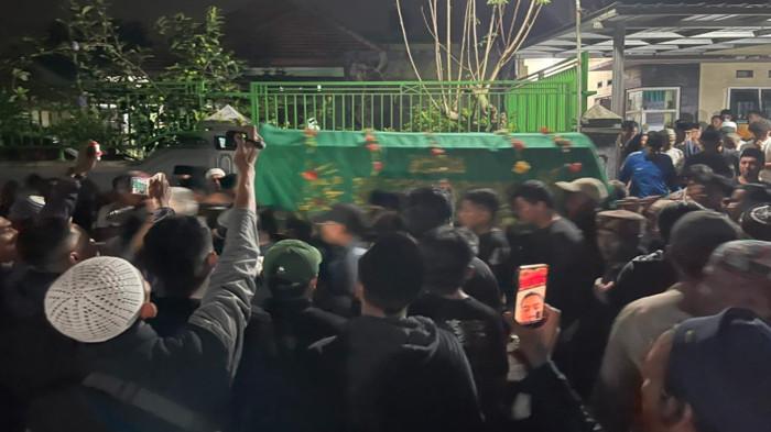 PEMBERANGKATAN JENAZAH KUNCORO 2