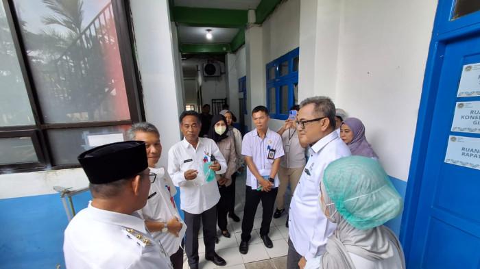 TINJAU DAPUR MBG- Rombongan Ombudsman RI, Ombudsman Kaltara, Wakil Wali Kota Tarakan di dapur makan bergizi gratis (MBG), SPPG Muhammadiyah Tarakan, Kalimantan Utara, Rabu (22/10/2025).