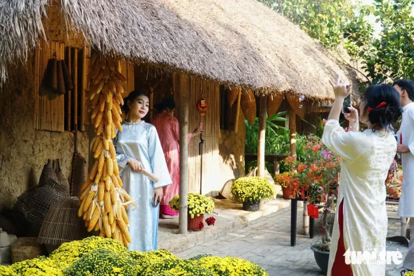 Đi lễ hội Tết xưa Nha Trang, tìm về miền ký ức cũ - Ảnh 2.