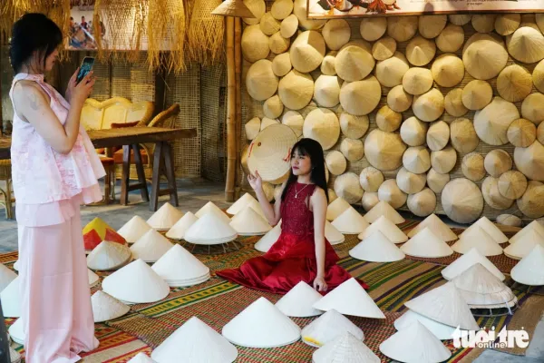 Đi lễ hội Tết xưa Nha Trang, tìm về miền ký ức cũ - Ảnh 4.