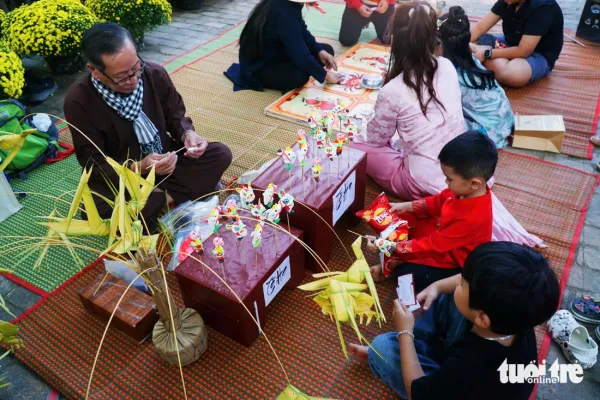 Đi lễ hội Tết xưa Nha Trang, tìm về miền ký ức cũ - Ảnh 10.