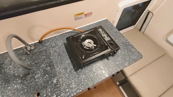 Toyota Hilux - Ảnh 5.