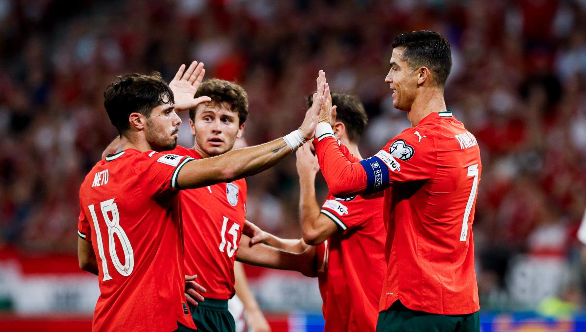 SELEBRASI - Pesepak bola timnas Portugal, Cristiano Ronaldo (paling kanan) merayakan gol bersama rekan satu tim saat melawan Hungaria di Kualifikasi Piala Dunia 2026 zona Eropa, pada Rabu (6/9/2025) dini hari WIB.