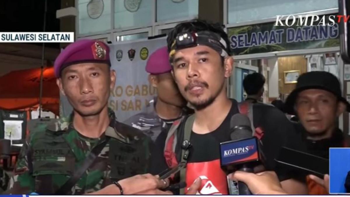 KESAKSIAN TIM SAR - Saipul Malik merupakan anggota tim SAR gabungan yang mencari korban pesawat ATR 42-500. Ia menjadi orang pertama yang melihat jenazah kedua.