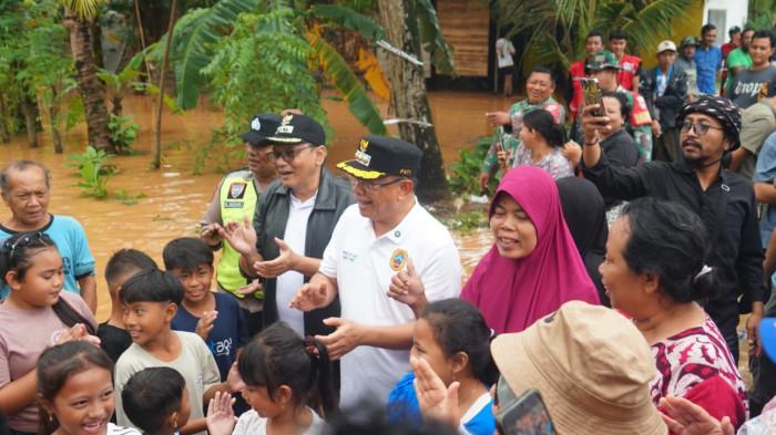 KEGIATAN SUDEWO: Kegiatan Bupati Pati Sudewo h-1 ott kpk, tilik korban banjir pada Minggu (18/1/2026).