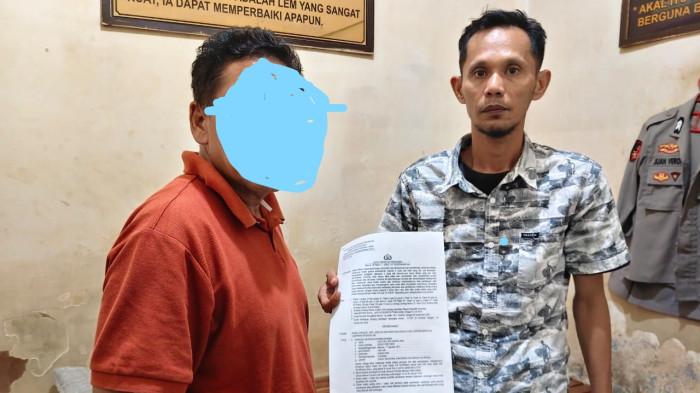 PENGGELAPAN - Direktorat Reserse Kriminal Umum (Ditreskrimum) Kepolisian Daerah (Polda) Sulawesi Barat menangkap seorang Kepala Desa (Kades) di Kecamatan Mamuju, Kabupaten Mamuju, berinisial H.