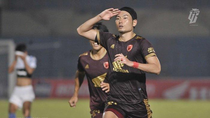 EKS PSM MAKASSAR - Kenzo Nambu saat bela PSM Makassar. Kini Kenzo Nambu bela Persipal Palu di Championship. 