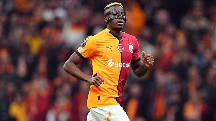 OSIMHEN KE GALATASARAY - Aksi penyerang asal Nigeria, Victor Osimhen saat membela Galatasaray di Super Lig Turki. Kepindahan Victor Osimhen dari Napoli ke Galatasaray secara permanen dikabarkan hampir menemui ujungnya.