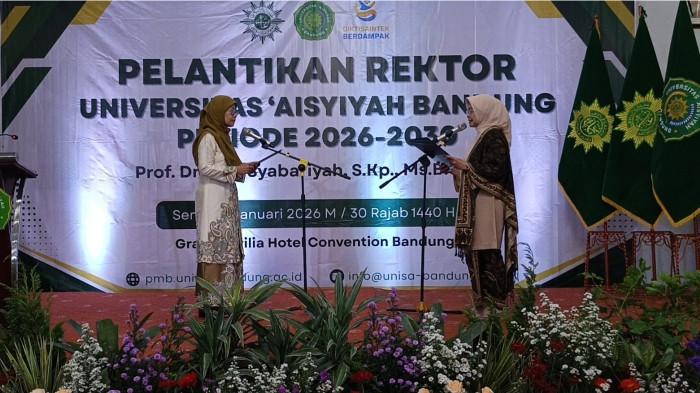 2Universitas ‘Aisyiyah (UNISA) Bandung resmi memiliki Rektor baru