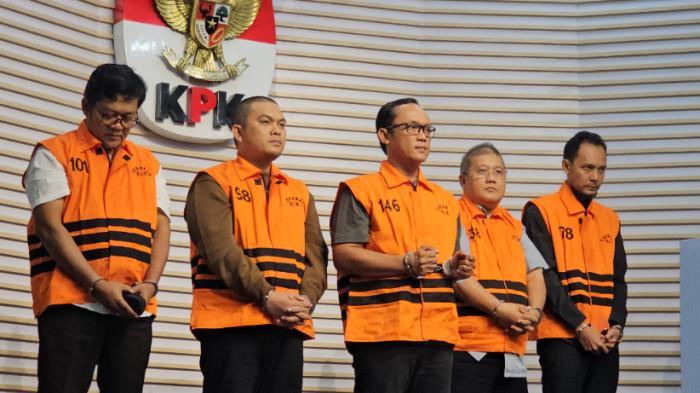 DITAHAN KPK — KPK menetapkan Bupati Lampung Tengah Ardito Wijaya dan empat orang lainnya tersangka kasus dugaan korupsi, Gedung KPK, Jakarta, Kamis (11/12/2025).