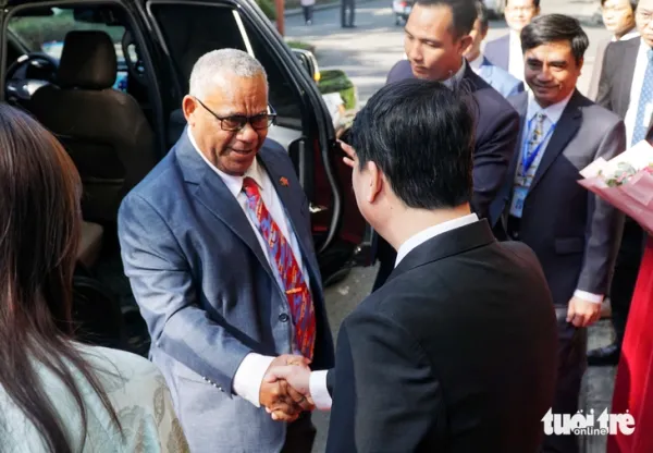 Thủ tướng Vanuatu thăm Trường đại học Nha Trang, thúc đẩy hợp tác đào tạo nguồn nhân lực - Ảnh 1.