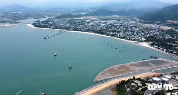 Khu thương mại tự do - Ảnh 3.