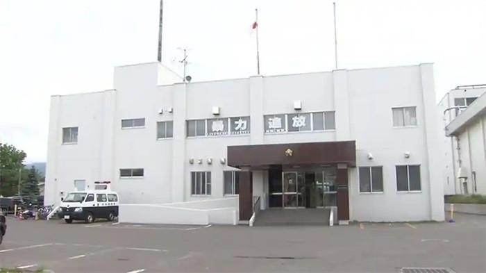 PENYELIDIKAN KORBAN KECELAKAAN - Polisi Hokkaido Stasiun Kutchan menyelidiki kecelakaan yang mengakibatkan seorang remaja laki-laki berusia 17 tahun, anak pengusaha ternama asal Indonesia tewas dalam kecelakaan tragis saat bermain ski di kawasan Niseko, Hokkaido, Jepang.