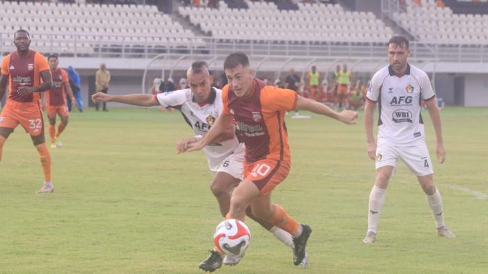 PERALTA MESIN GOL - Penyerang sayap Borneo FC, Mariano Peralta saat pertandingan Super League menjamu Persik Kediri di Stadion Segiri Samarinda Kalimantan Timur Sabtu (18/10/2025).Mariano Peralta mesin gol terbanyak Borneo FC pada putaran pertama Super League 2025/2026 dengan 9 gol. (TRIBUNKALTIM.CO/NEVRIANTO)