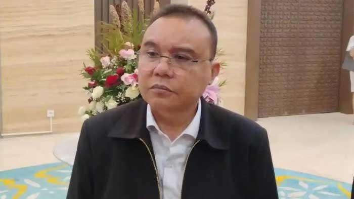 TELEPON PRABOWO - Sufmi Dasco Ahmad saat ditemui awak media di kompleks Parlemen Senayan, Jakarta, Rabu (24/9/2025). Sufmi baru-baru ini jadi sorotan karena berkatnya anggaran Aceh 2026 utuh tak dipangkas oleh Menkeu Purbaya.