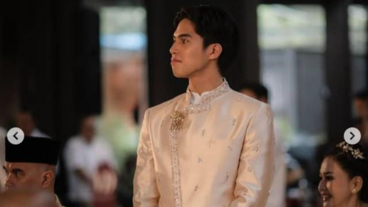 Tak hanya Syifa Hadju, El Rumi juga berhasil menurunkan berat badan dari 83 kg menjadi 79 kg.