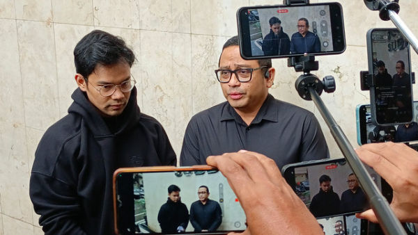 Insanul Fahmi hadiri panggilan di Polda Metro Jaya, Rabu (21/1/2026). Foto: Aprilandika Pratama/kumparan