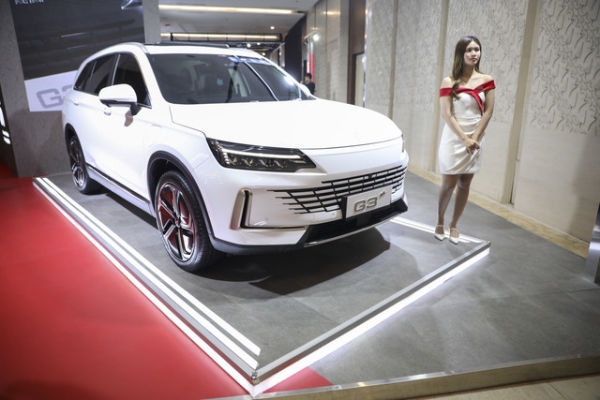 Mobil listrik Polytron G3+ ditampilkan di booth Polytron saat Gaikindo Indonesia International Auto Show (GIIAS) 2025 di ICE BSD, Tangerang, Kamis (24/7/2025).  Foto: Aditia Noviansyah/kumparan