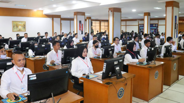 Ilustrasi tes PPPK atau CPNS. Foto: indrarf/Shutterstock