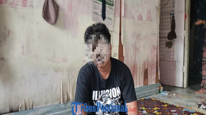 KESAKSIAN KORBAN - Vemes salah seorang pekerja yang selamat dari tragedi kecelakaan kerja di PLTU Sukabangun ketapang, saat diwawancarai Tribun Pontianak di kediamanya, Jalan Hayam Wuruk, Sukabangun Dalam, Delta Pawan, Ketapang Kalimantan Barat, Kamis 22 Januari 2026.