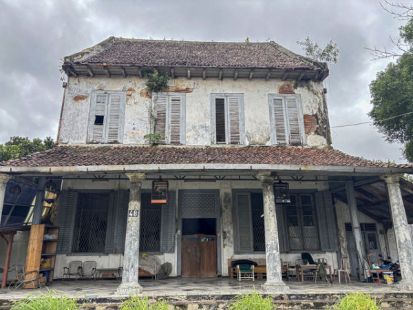 Rumah tertua di Semarang peninggalan VOC. Foto: Intan Alliva/kumparan