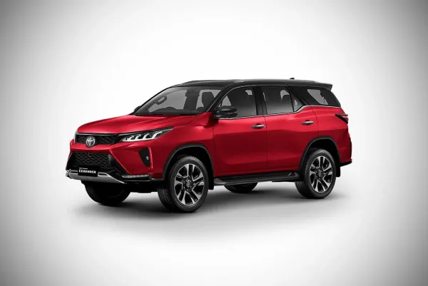 टोयोटा फॉर्च्युनर दंतकथा