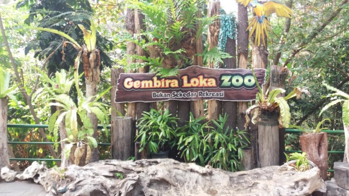 Gembira Loka, kebun binatang populer di Kecamatan Kotagede, Jogja.