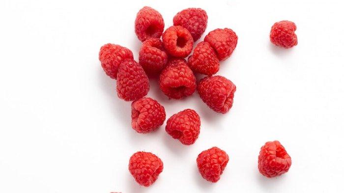 ilustrasi buah raspberry, berikut ini fakta buah raspberry yang bagus untuk kesehatan usus dan mengelola gula darah