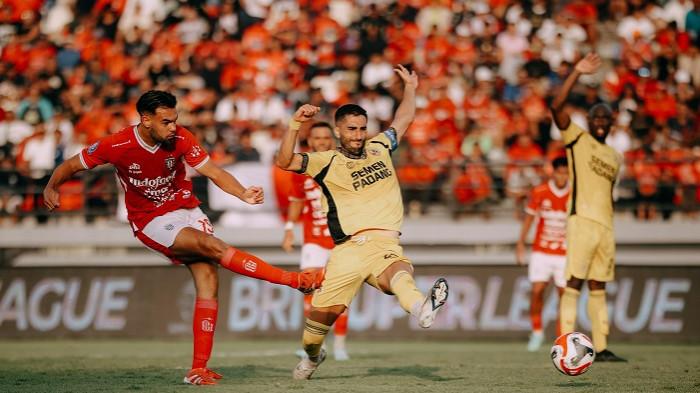ADU  - Pertandingan Bali United vs Semen Padang di Stadion Dipta pada Sabtu 24 Januari 2026.