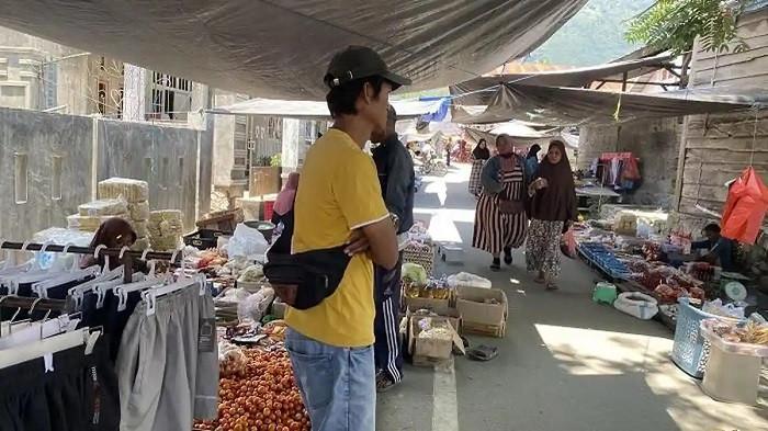 Memasuki awal tahun 2026, harga sejumlah bahan kebutuhan pokok di Kabupaten Sigi terpantau masih stabil. Kondisi ini terlihat dari hasil pemantauan Dinas Perindustrian dan Perdagangan (Disperindag) Kabupaten Sigi di sejumlah pasar tradisional.