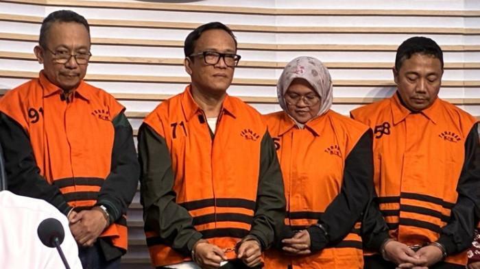 DIPECAT - Presiden RI Prabowo Subianto memecat Wamenaker Noel (nomor 2 dari kiri) setelah ditetapkan sebagai tersangka oleh KPK.