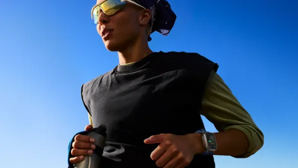 a fitness women wearing apple watch series 11 a fitness women wearing apple watch series 11