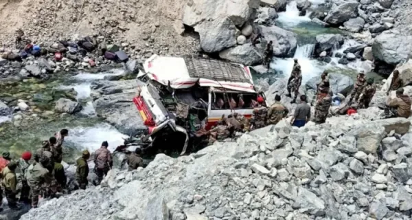 Four Killed : in Multi-Vehicle Crash on Jammu–Srinagar National Highway