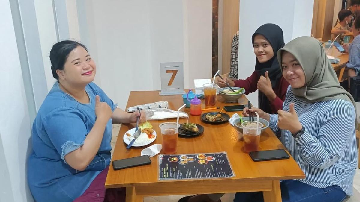 Ramen Hiroshi, satu tempat makan siang di Solo dekat Keraton Surakarta.