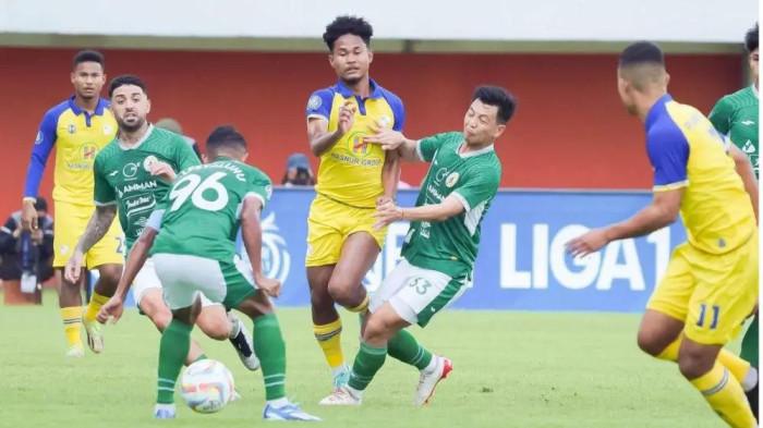 PSS Sleman vs Barito Putera.